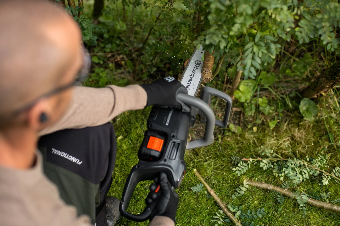 Husqvarna Akku-Motorsäge Aspire C15X-P4A 10'' - ohne Akku und Ladegerät - Image 4