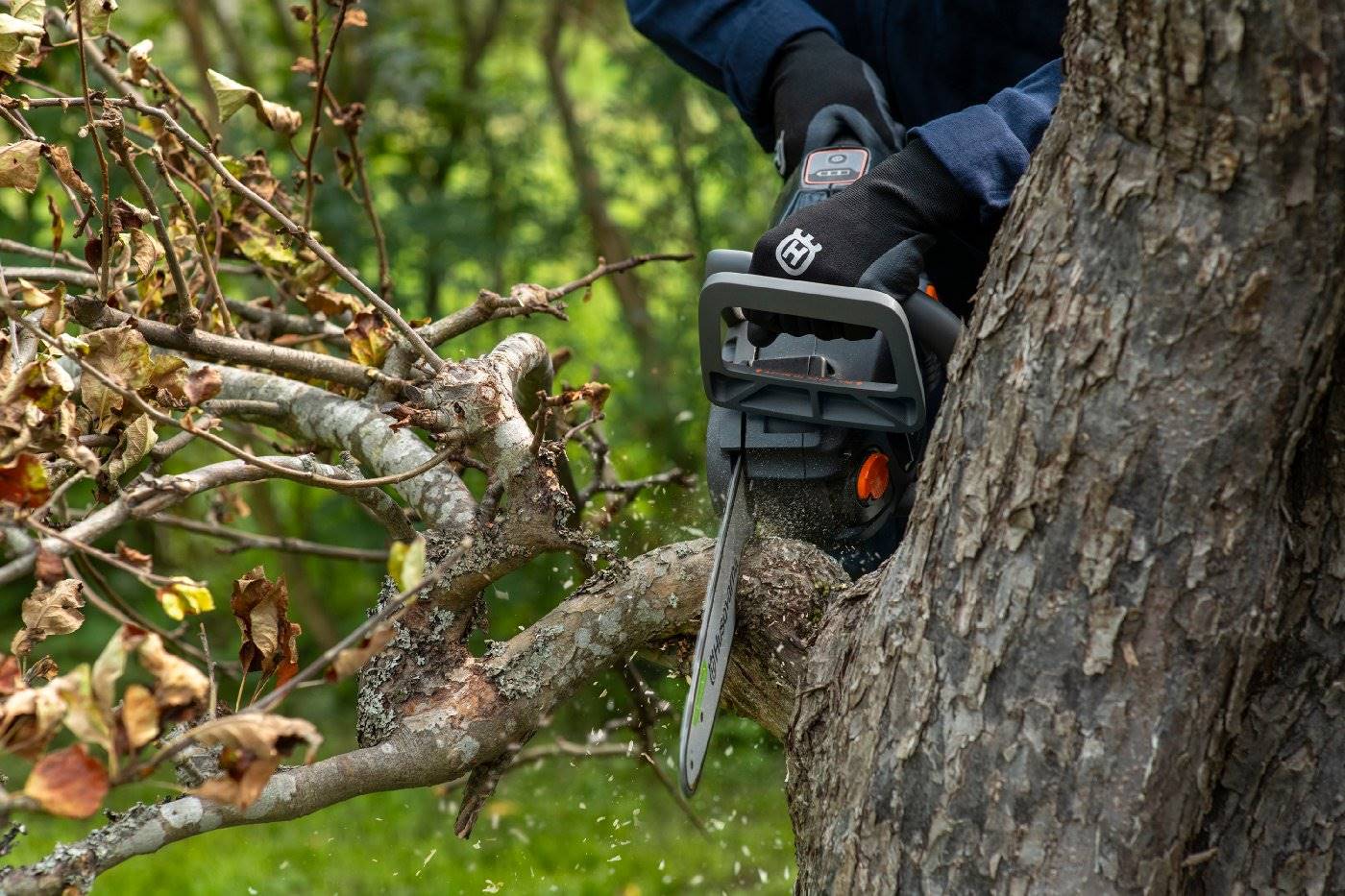 Husqvarna Akku-Motorsäge Aspire C15X-P4A 10'' - ohne Akku und Ladegerät - Image 5