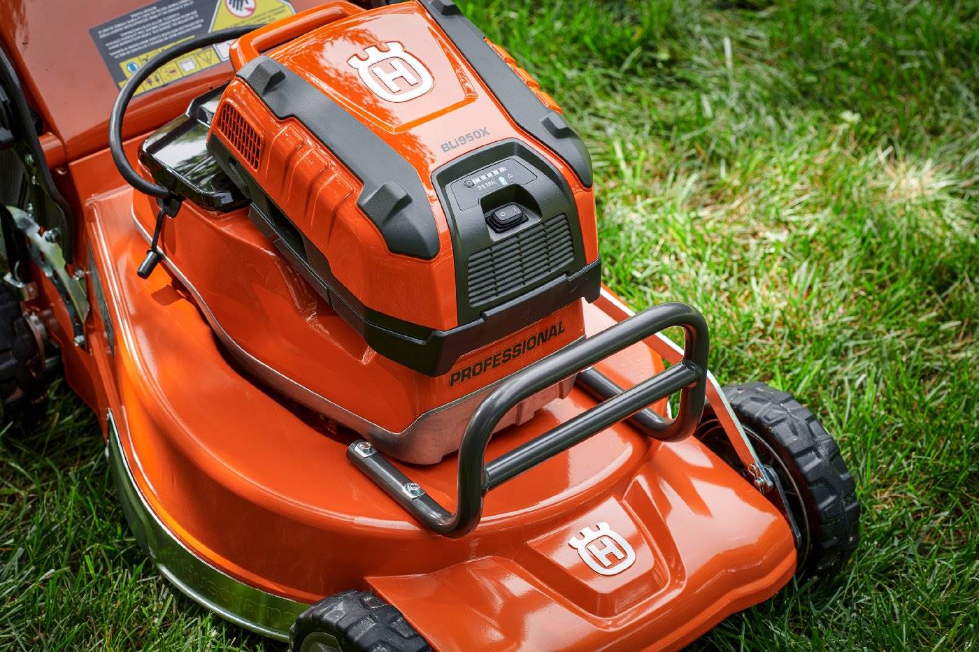 Husqvarna Profi Akku-Rasenmäher LC 551iV ohne Akku und Laderät - Image 5