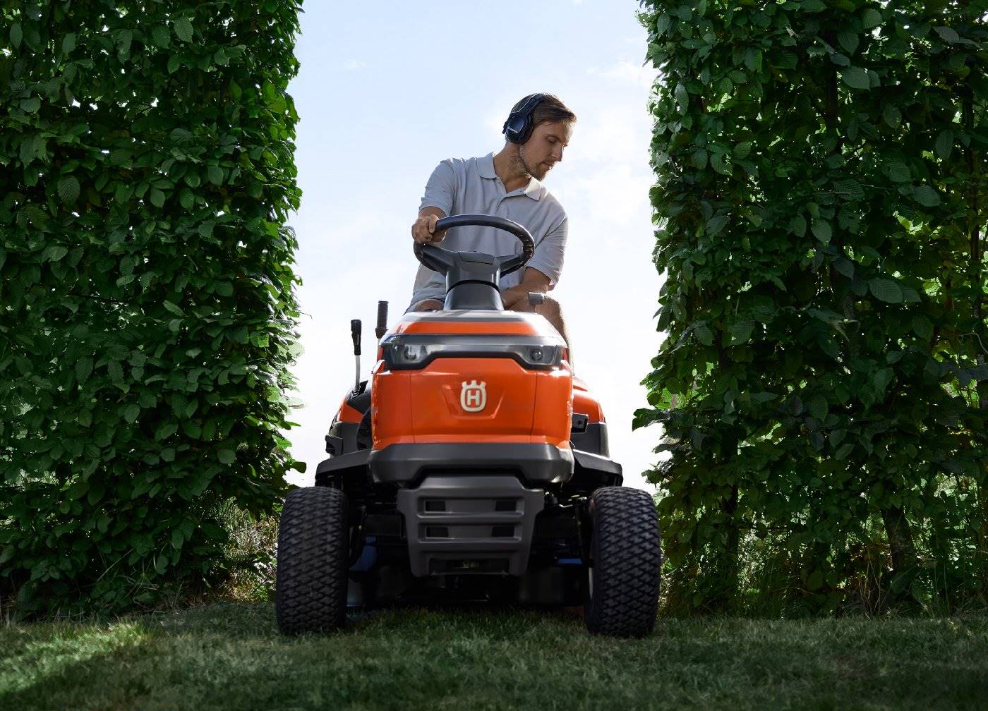 Husqvarna Rasentraktor TS 114 - Image 12