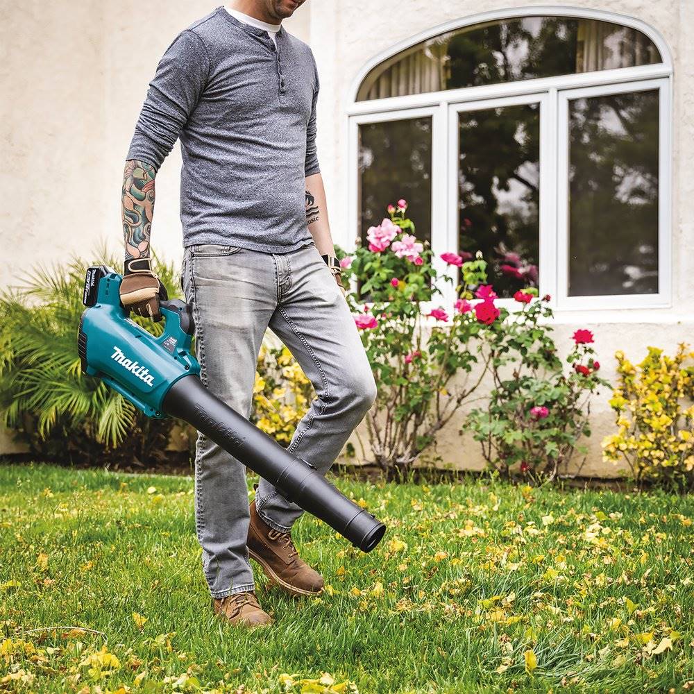 Makita Akku-Laubbläser DUB184RF mit 3,0 Ah Akku & Ladegerät - Image 3