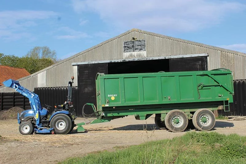 Solis Kompakttraktor 26 Grundmaschine ohne Bereifung - Image 4