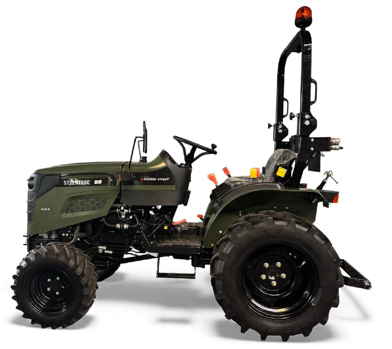Startrac Allrad-Kleintraktor 22 Nato-Grün mit Radialbereifung - Image 3