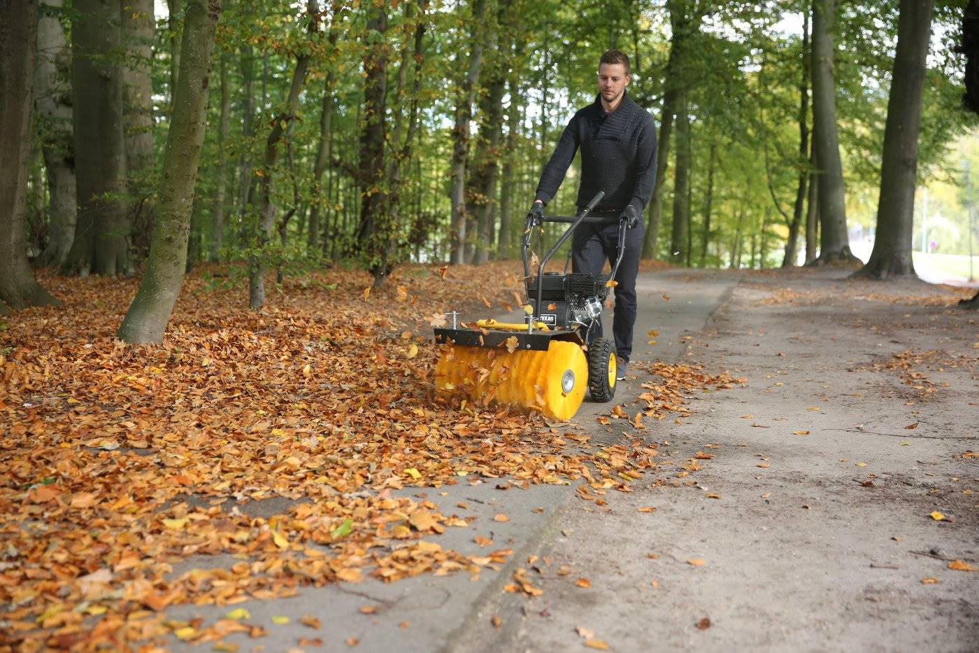 Texas Schmutz- und Schneekehrmaschine HANDY SWEEP 650TGE mit E-Start - Image 3