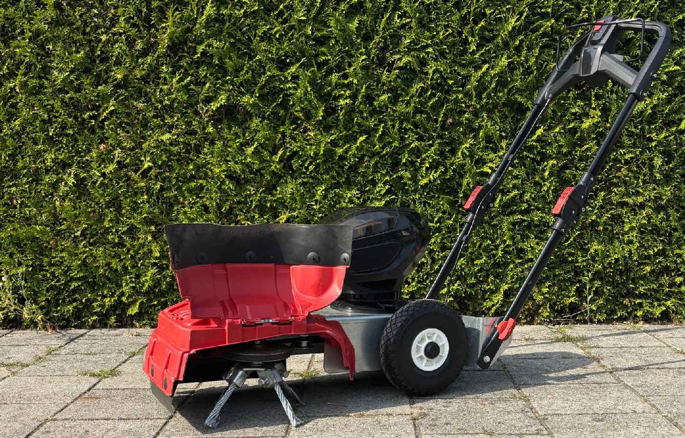 Westermann Akku-Wildkrautbürste WKB 330 Akku inkl. 2x Akkus und 1x Ladegerät - Image 4